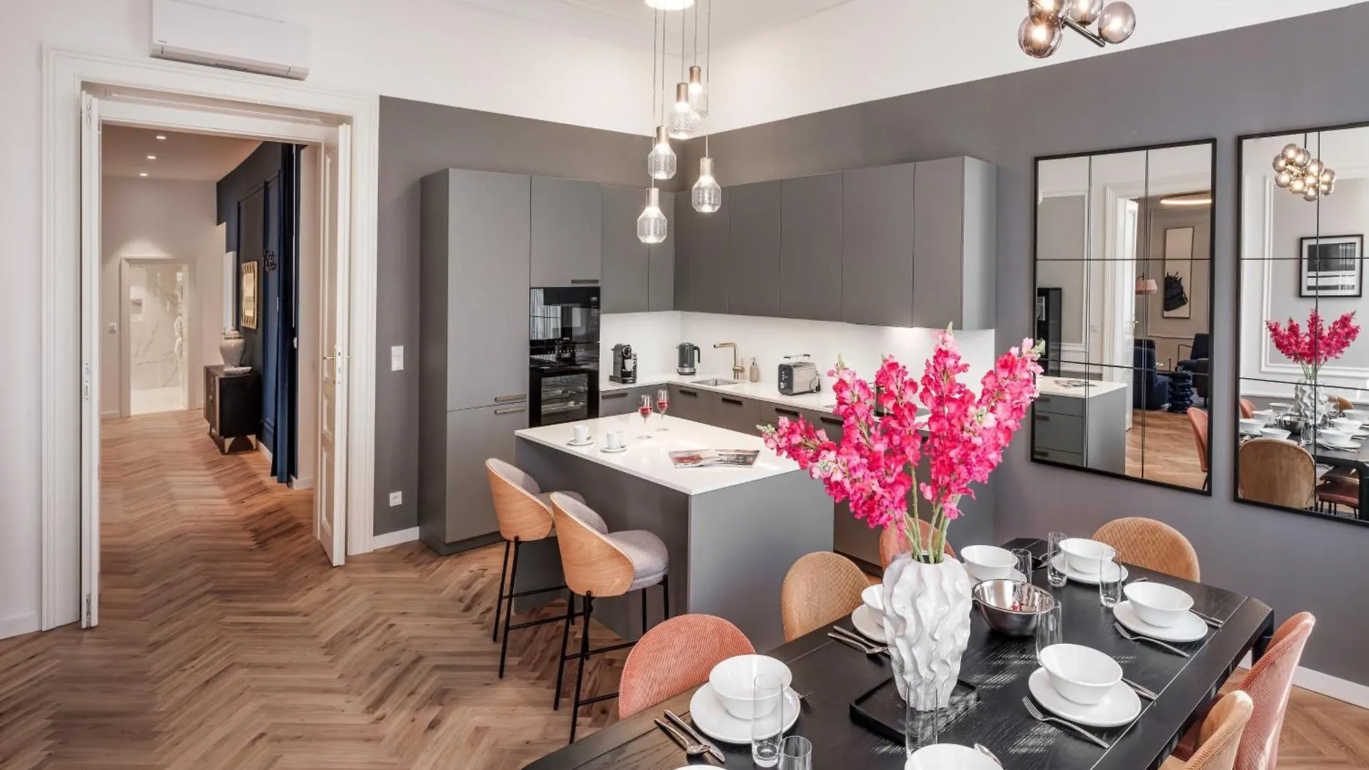 Hotel apartamentowy River Dance Suites By Adrez Praga