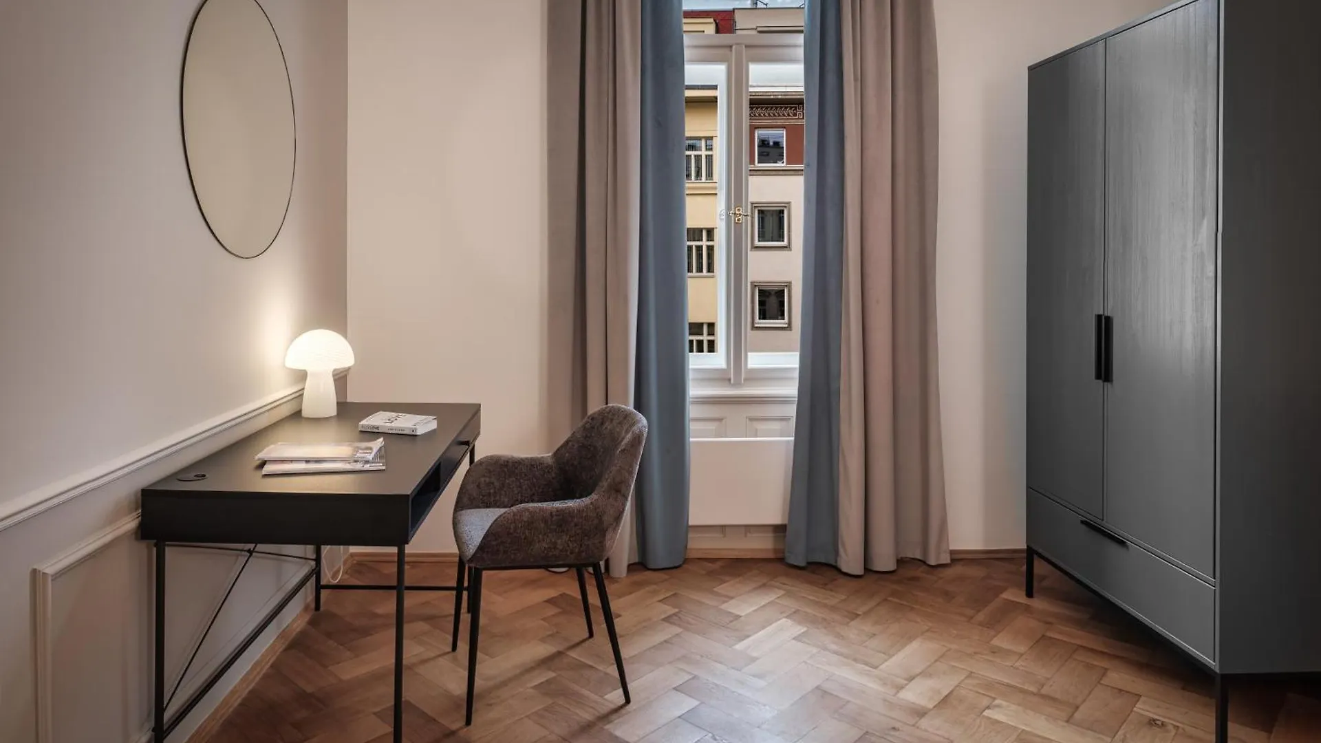براغ River Dance Suites By Adrez